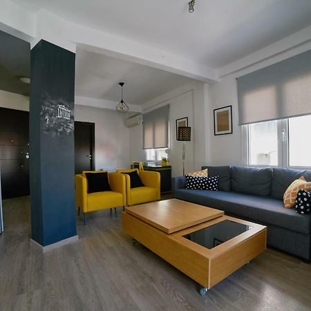 V&V Central & Elegant Apartment Athens Exterior photo