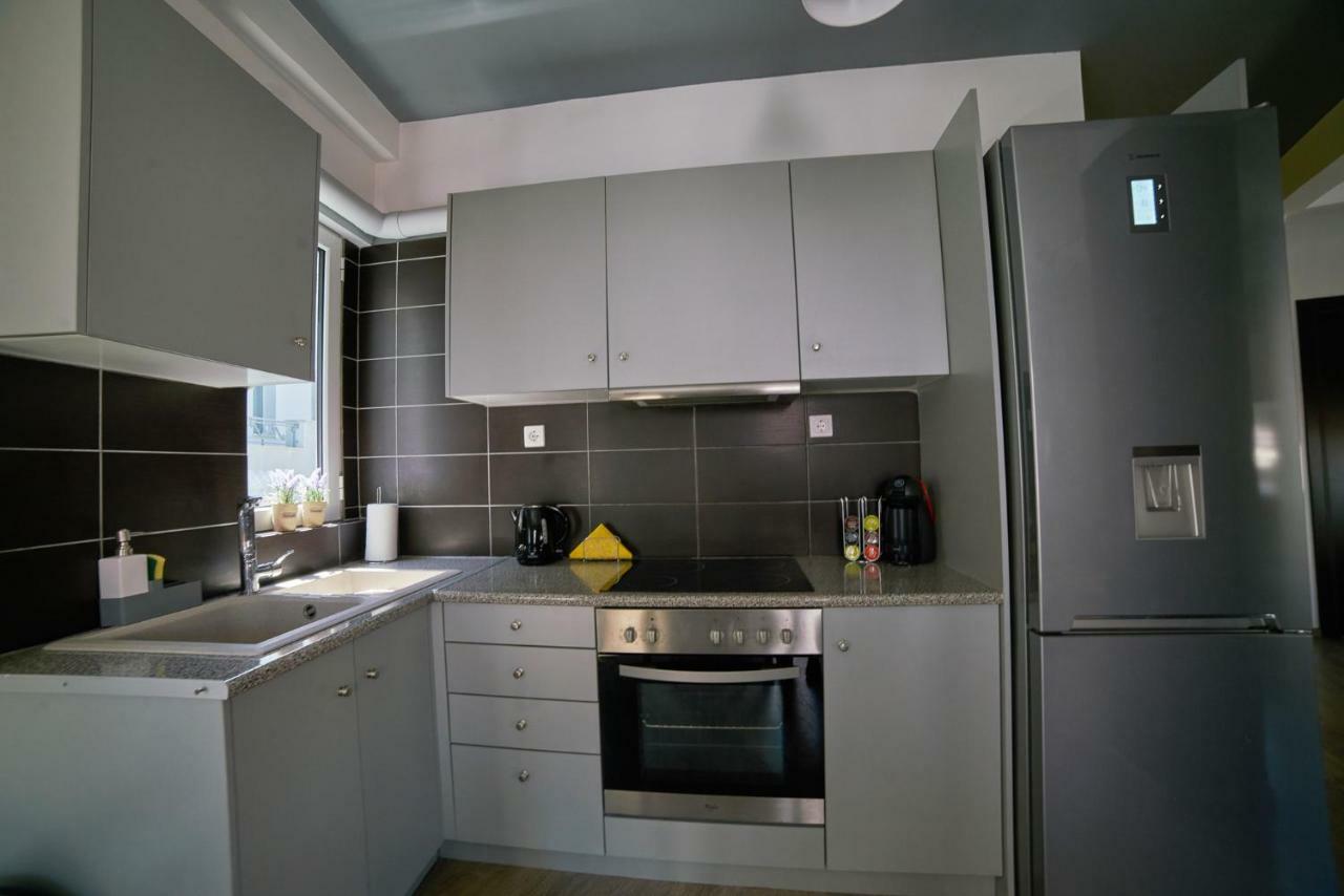 V&V Central & Elegant Apartment Athens Exterior photo